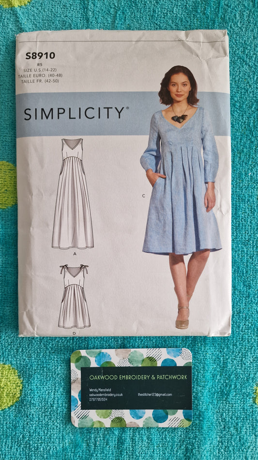 Dressmaking Pattern - Simplicity S8910 - Size 14 to 22