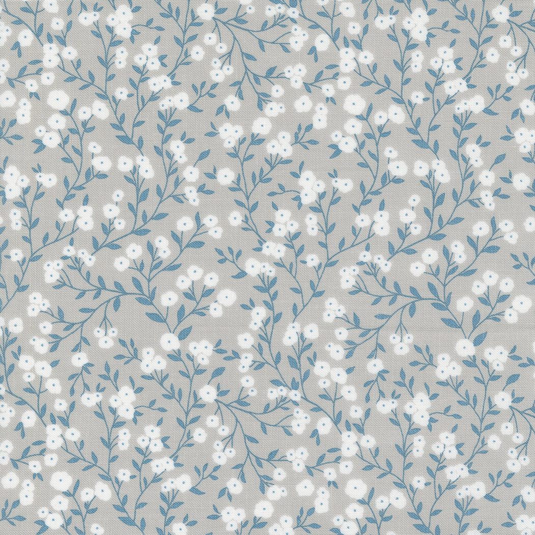 SILVER AMERICAN MEADOW- From OLD GLORY moda collection 5201.12